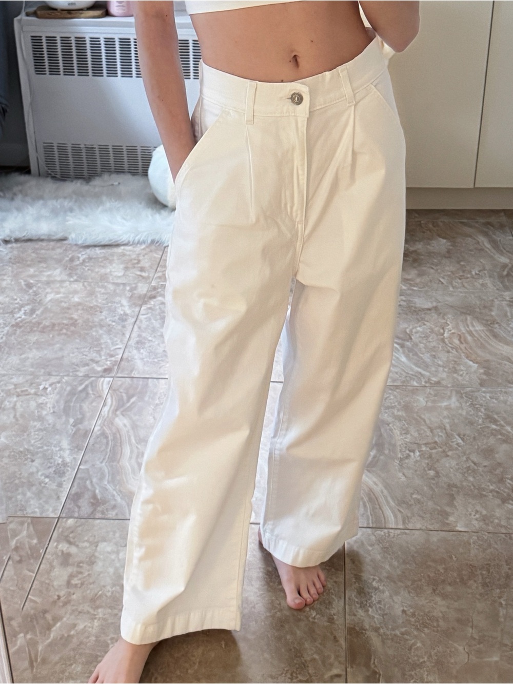 Levi's White Wide Leg Pants Size 26 – High Rise Cotton Trousers